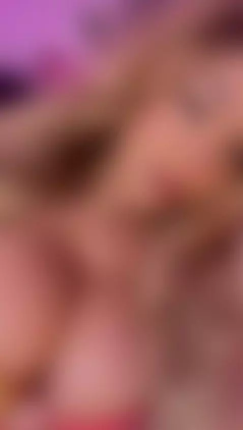 Delicious tits so you can leave your milk in them 🍒 by joycethompson