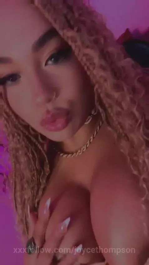 Do you want to eat all my tits? 🍒 by joycethompson