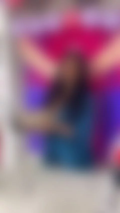 Hi guys, today is my birthday, so I'm waiting for you all to... by emmaa-rosse2