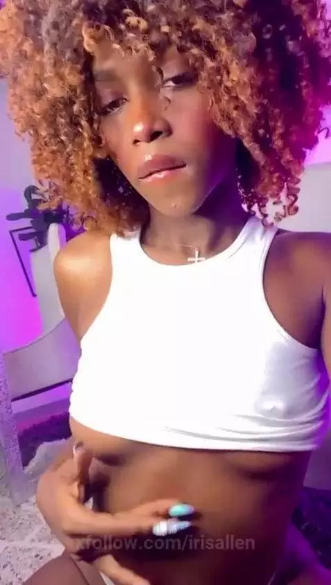 Sexy chocolate wants to be eaten by irisallen