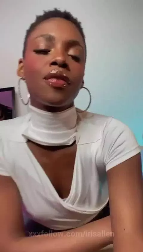 Do you like brunettes? by irisallen