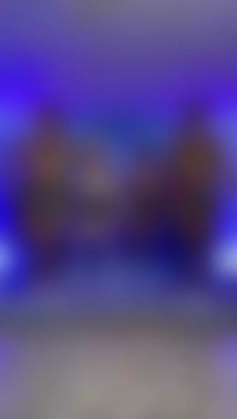 Preparation for tomorrow's show by irisallen