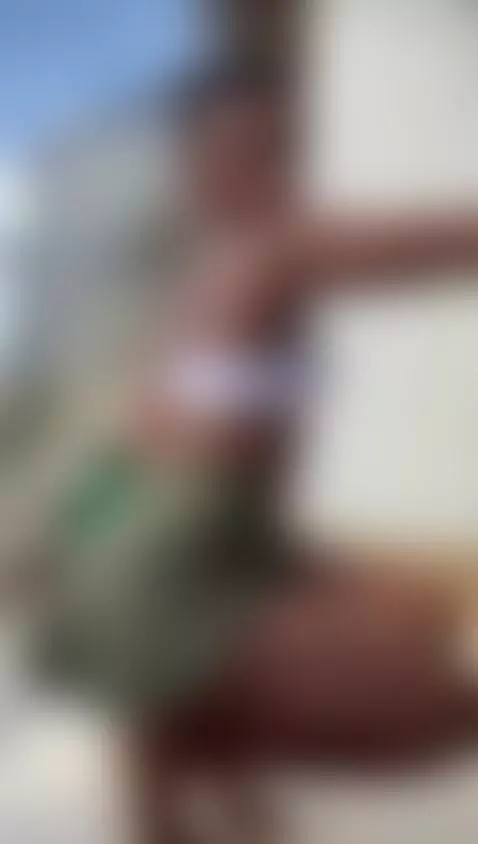 On my terrace I move my butt 🍑🍑🍑🍑 by irisallen