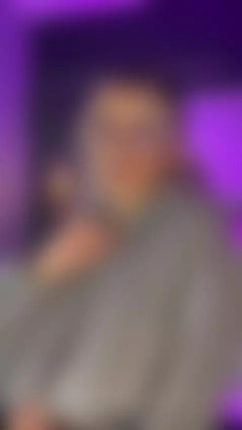 u wanna see under? by violetta-nur