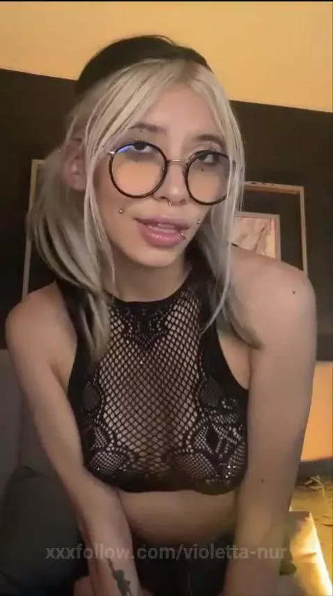 Do you know what would look good on you? Me👑 by violetta-nur