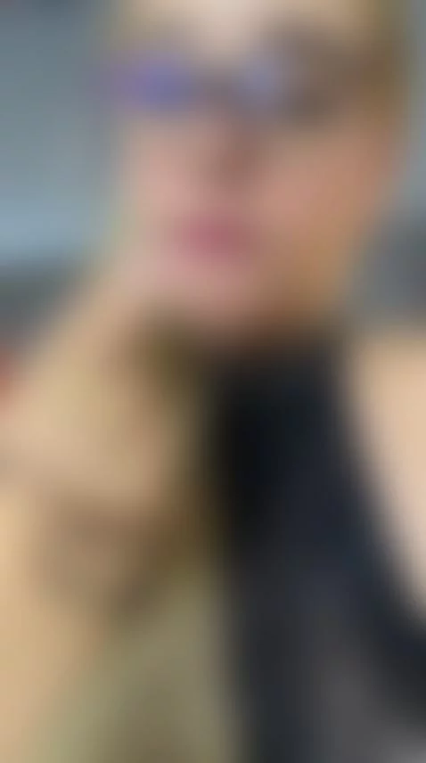 so i would eat your cum from my fingers by lunaportman1