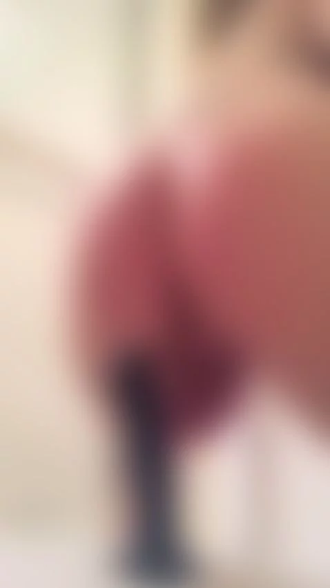 The only squats I do are on a dick. Click the link in my bio... by playfulgg