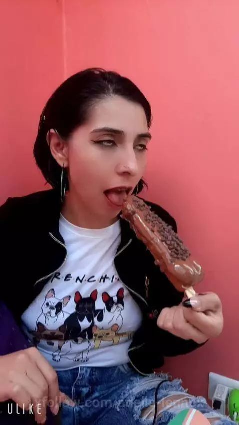 Glotona! by adelle-lennox