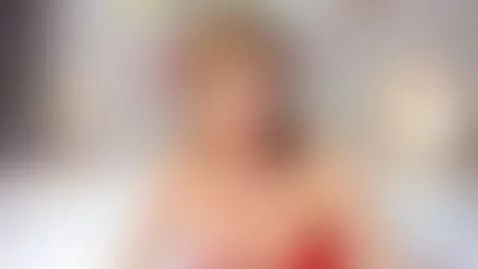 Today I am in my room, very hot for you by pink-musee