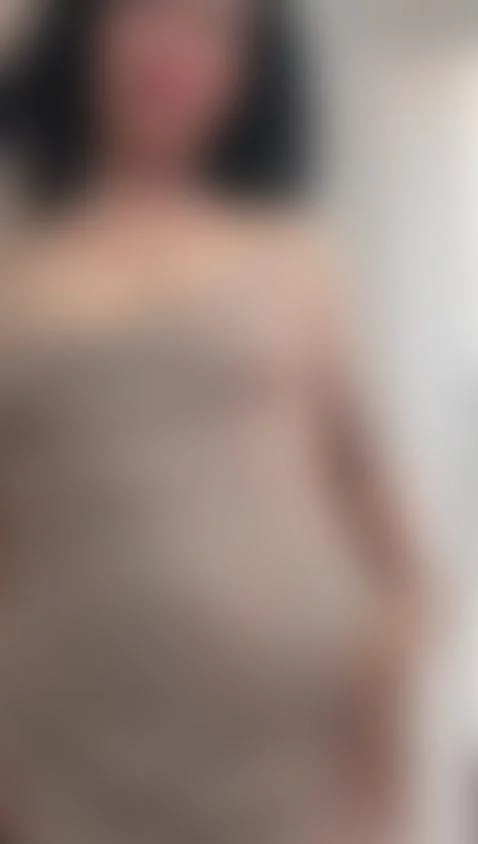 Your sexy milf today wants to give you a good footjob so you... by esmeraldastreem