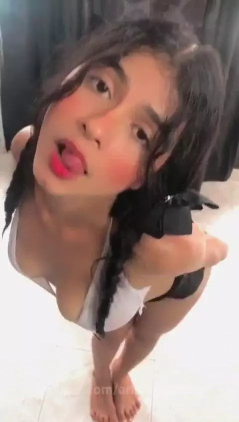 Hey honey! The day it's kinda hot here and it makes me sweat... by ariana-janess