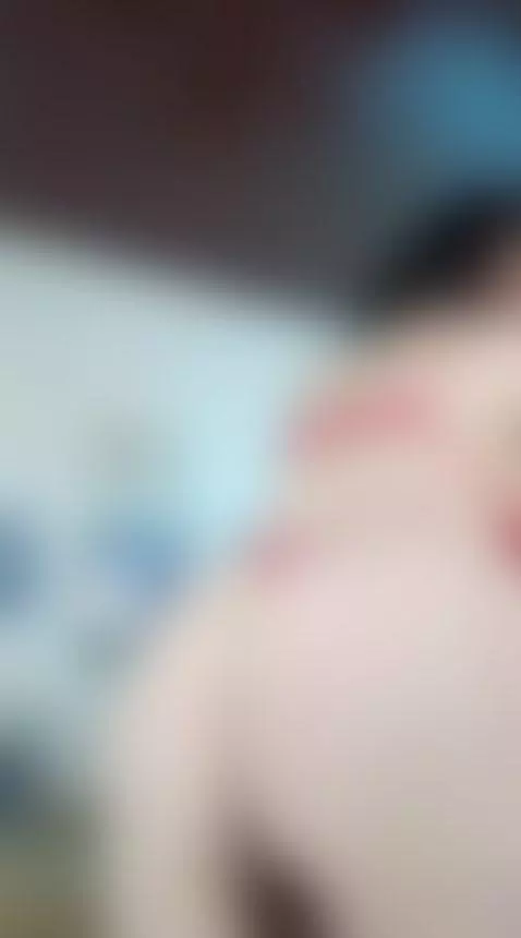 Ass wiggling just for you 🍑 💋🔥 by aliciia-cute