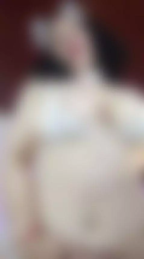 Horny milf alert!!!! by aliciia-cute