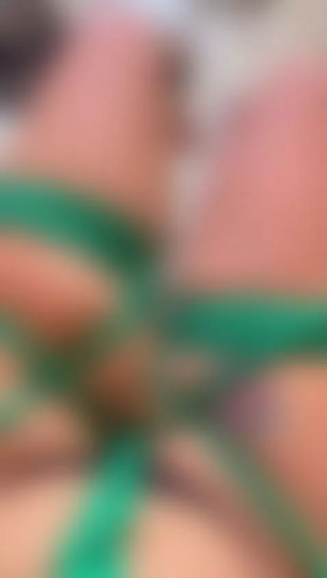 un poco apretatido 🪢 bondagge by kataleyag