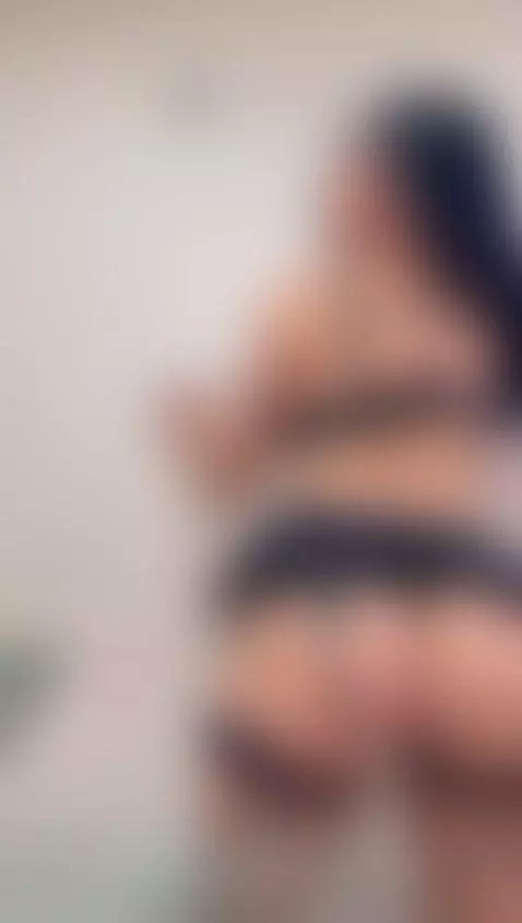 Arouse glances, accelerate pulses and make it clear that you... by kataleyag