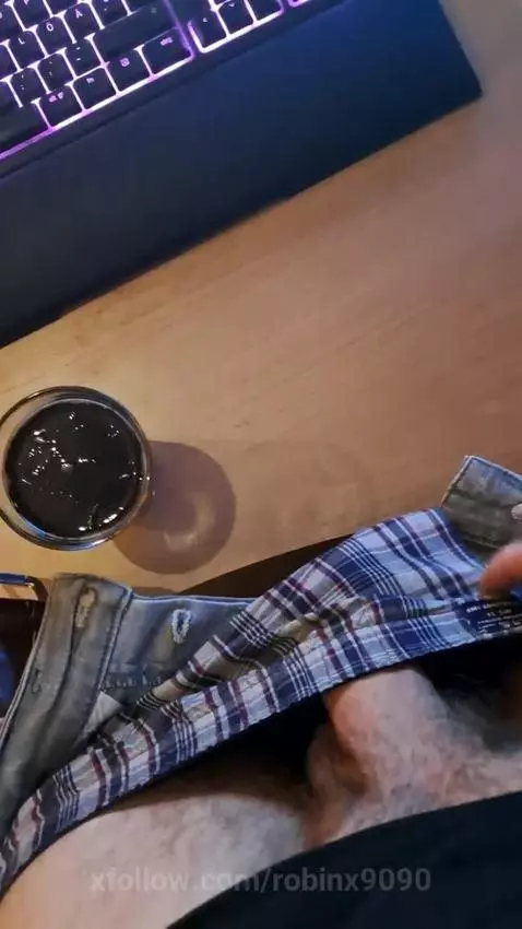 Wanking time by robinx9090