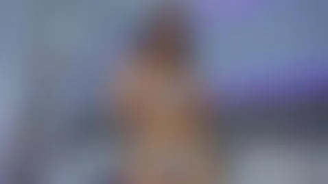 Do you want to see more of me? Join in my room now! I'm ONLI... by samantha-millerr