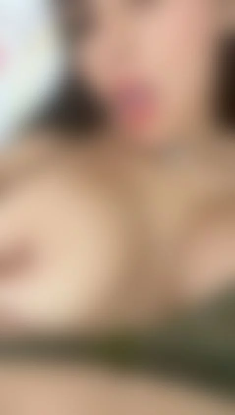 https://www.camsoda.com/hellenferrer // Be teased by my powe... by hellenferrer