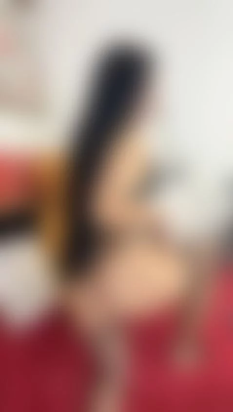 https://www.camsoda.com/hellenferrer // twerk by hellenferrer