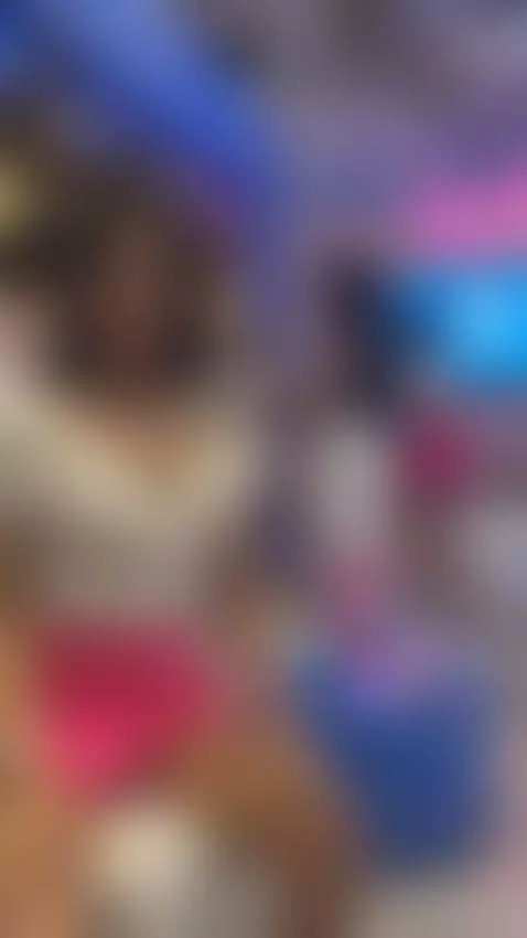 My loves, can you help me with your vote please in the first... by hellenferrer