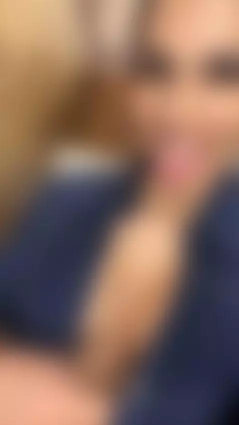 My loves, can you help me with your vote please in the first... by hellenferrer