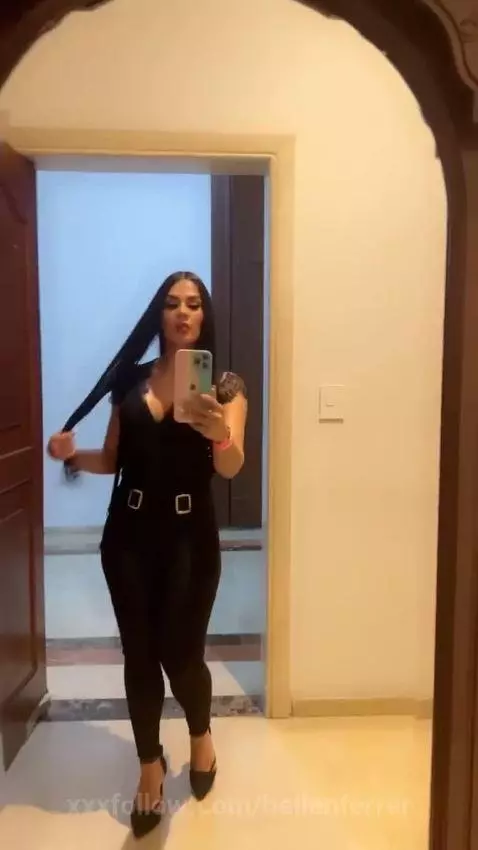 My loves, can you help me with your vote please in the first... by hellenferrer