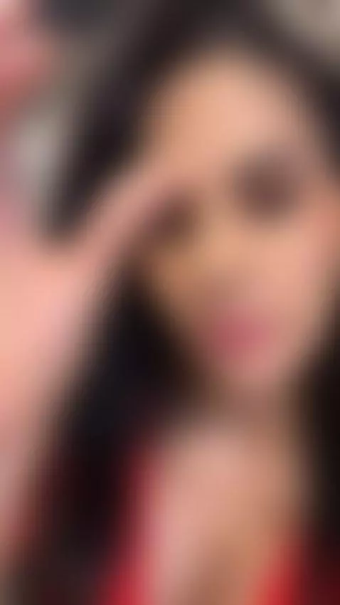 My loves, can you help me with your vote please in the first... by hellenferrer