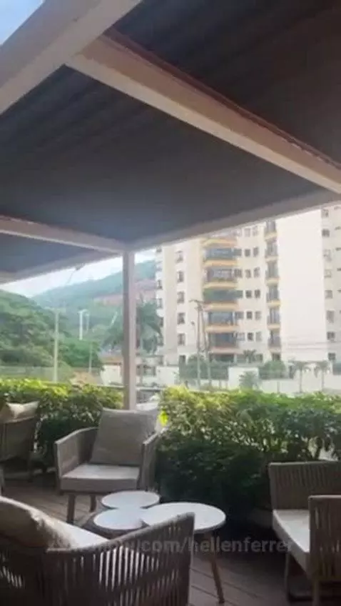 public, hellenferrer, latina by hellenferrer