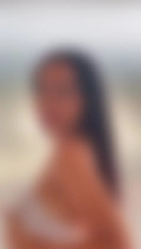 I'm already online to please you 😈 by isis-loraine