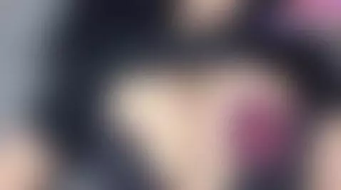 alone in my bed right now, wanna join? by kittyeyess