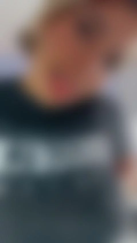 I woke up very hot today by boomsarr