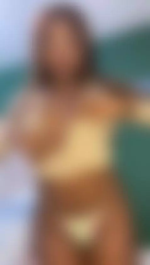 My chocolate pussy is waiting to be eat 😋 by hellenspear