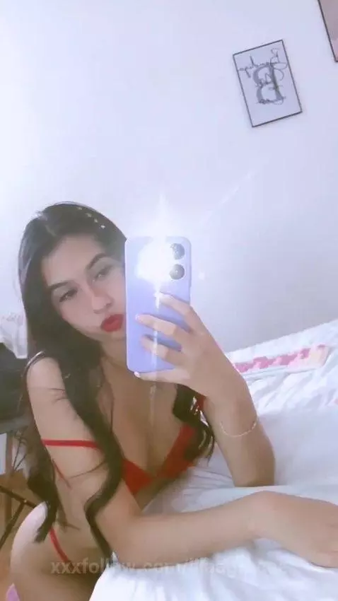 I love it when you kiss me and make me yours.🫦🍒😉 by lilaagracee