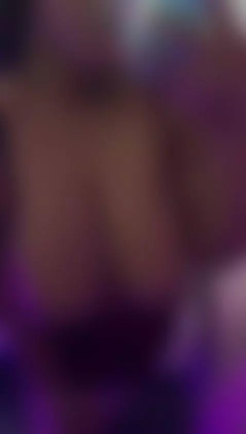 I hope to be a gift for you 🎁🎇🍒 by brownnbunnie