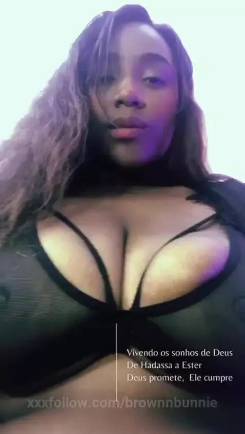 play with me ❤ by brownnbunnie