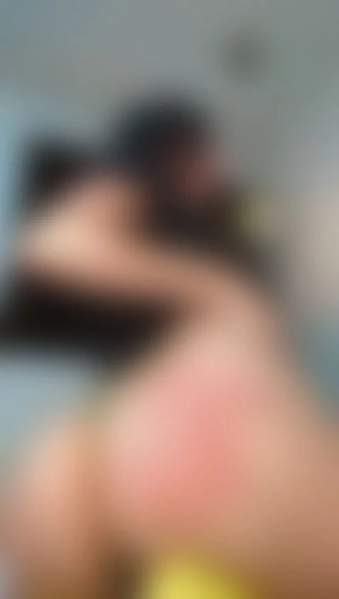 hermoso culo rojo by miaaylen