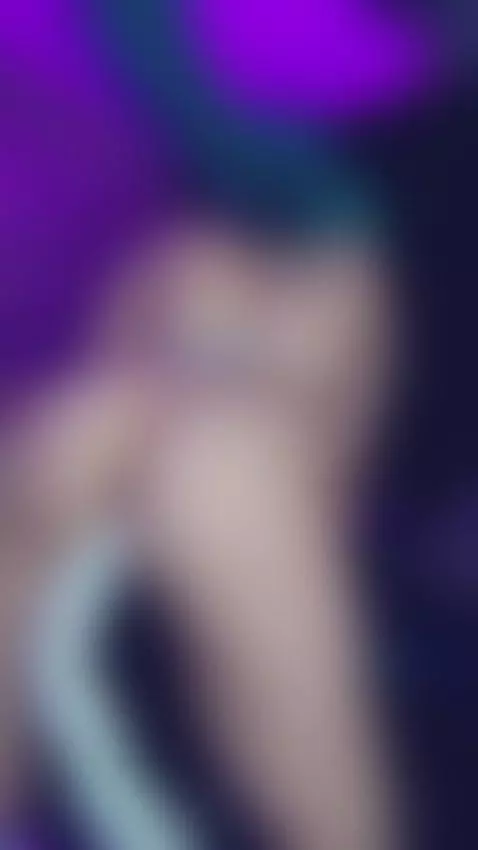 online now !!! by danna-scarlet