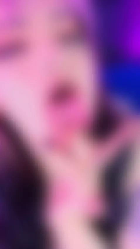 Beauty with a goth edge. by danna-scarlet