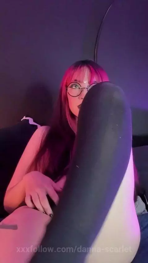 i know u want me hehe ;) by danna-scarlet