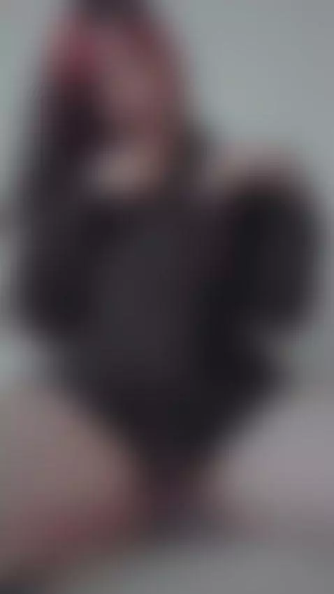 I like to enjoy the good music by danna-scarlet