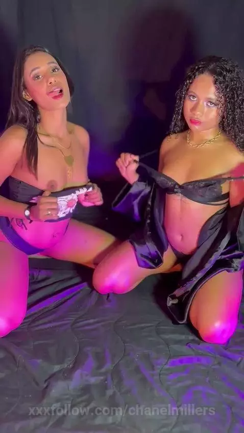 Do you like small tits? 🍒 by chanelmillers