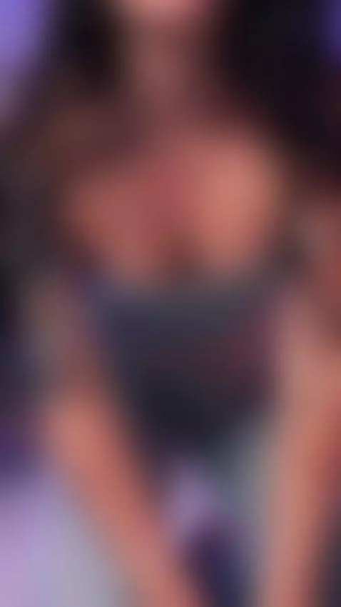 I want you at my feet, begging for some of my attention💋 by mandi4pole