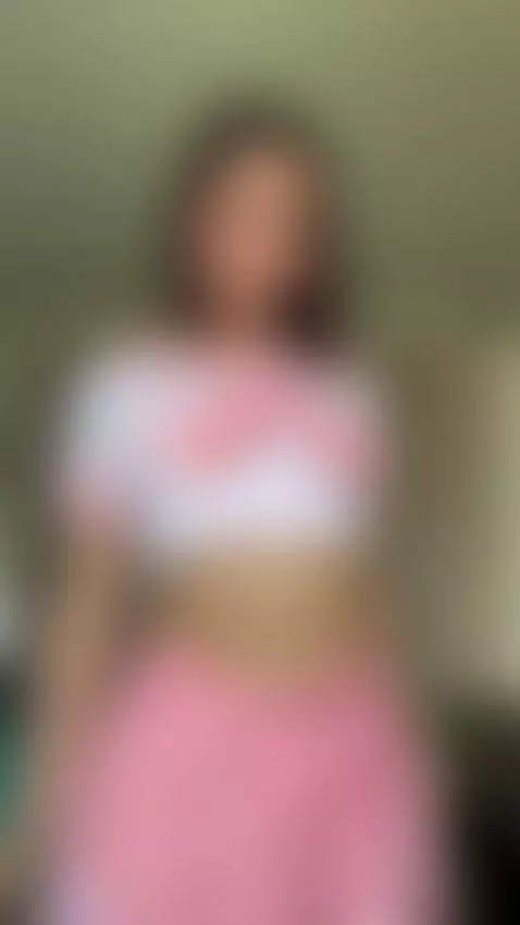 I’ll be sending a gift to my onlyfans today, I’ll see you th... by mandi4pole