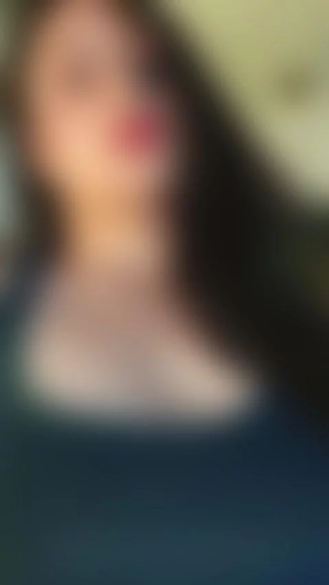 My lips look sexy for you <3 by amberr-gold