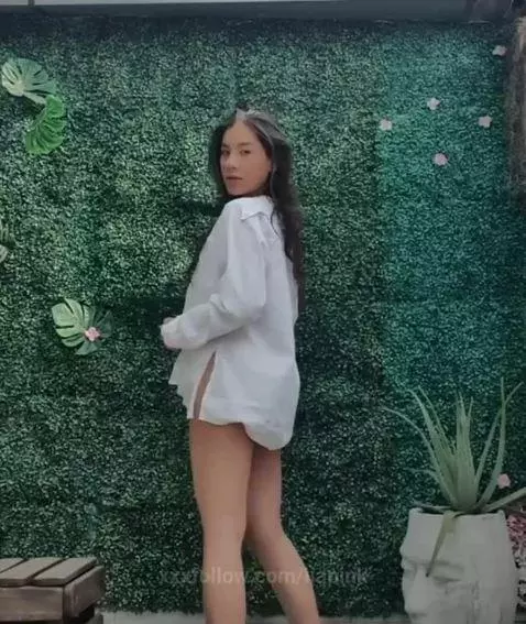 Halfway through the week already! Let’s make today unforgett... by liapink