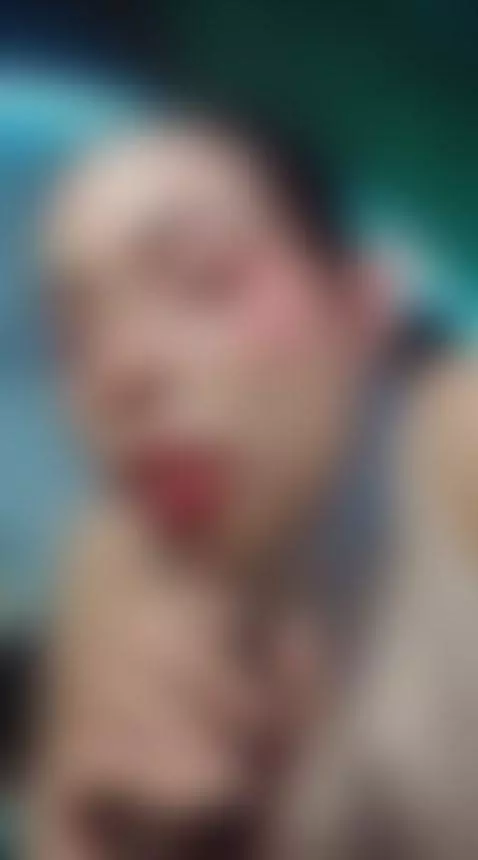 Just a naughty little elf doing what she loves most...
Wrapp... by emma-nakamura