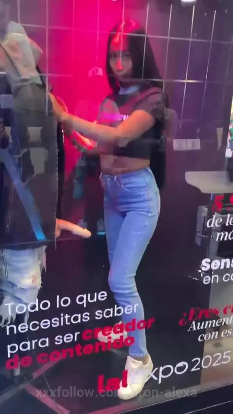 Visitando lalexpo @lalexpo by aron-alexa