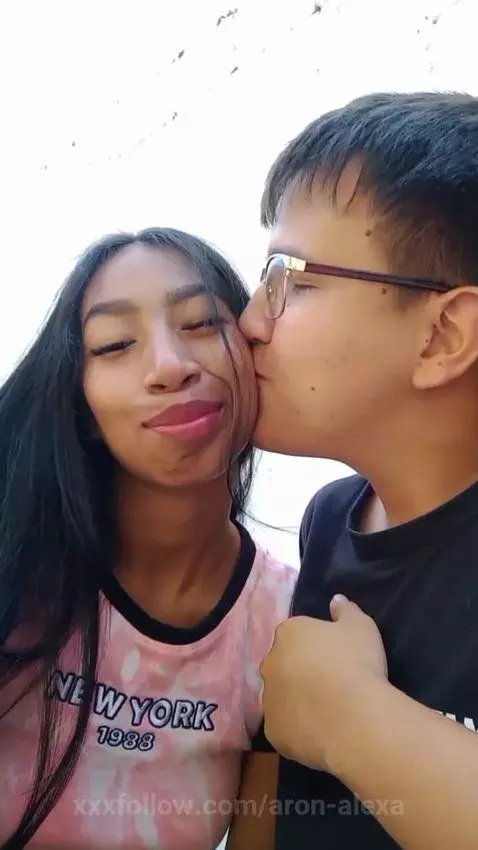 Starting week with beautiful kisses by aron-alexa