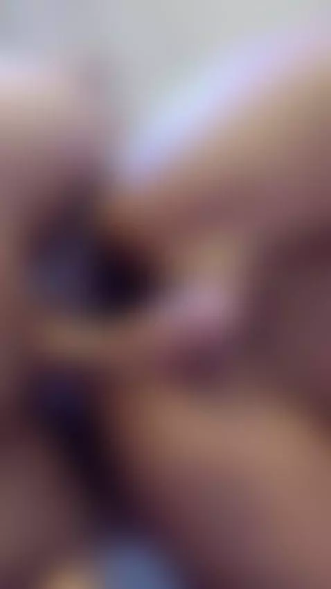 Hi there, We want to wish you a happy Friday , we are online... by aron-alexa