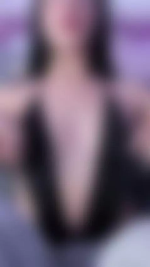 Oops someone wants to say hi :p by bella-parker